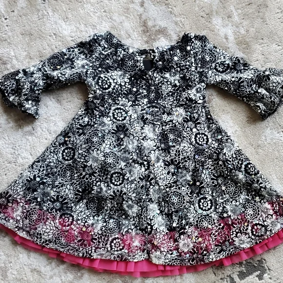 Dress - Picture 4 of 8